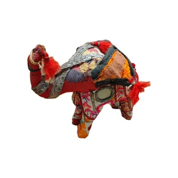 Vintage Hand-Crafted ANGLO RAJ Stuffed Cotton Embroidered Patch ELEPHANT India - Picture 3 of 5